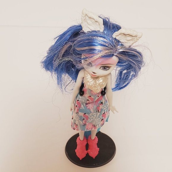 Ever After High Epic Winter Pixie Fox Doll - Picture 4 of 9